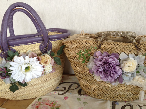 お花のバッグチャーム、簡単に装着できて使いやすいアクセサリー2